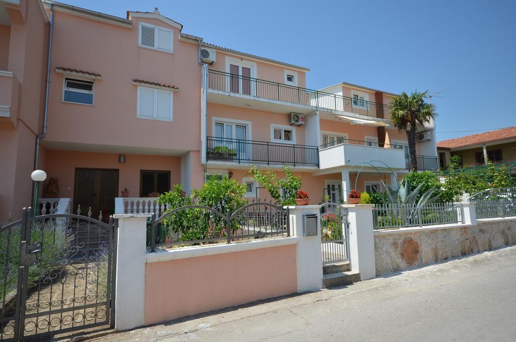 Apartments And Room Zinka Vodice Luaran gambar