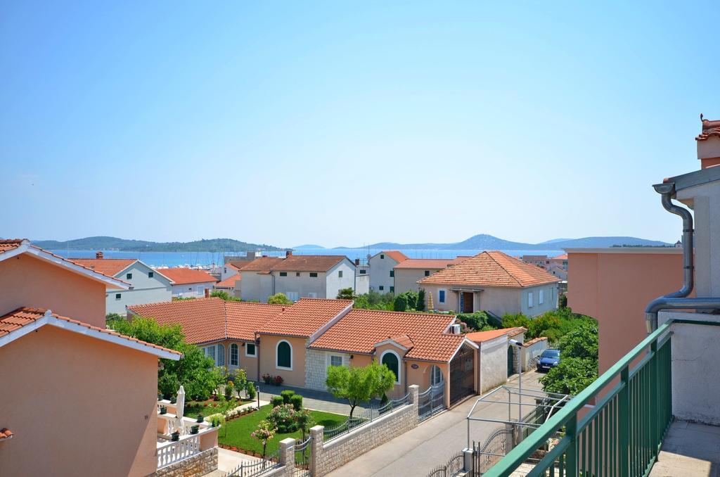 Apartments And Room Zinka Vodice Luaran gambar