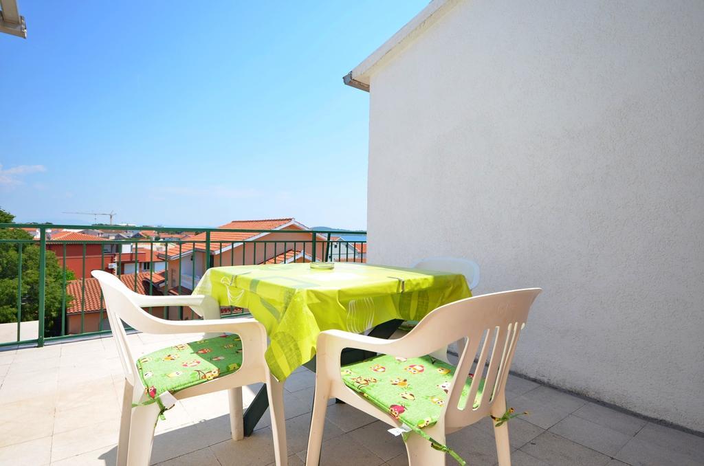 Apartments And Room Zinka Vodice Luaran gambar
