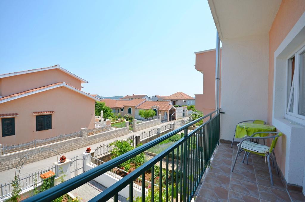 Apartments And Room Zinka Vodice Luaran gambar